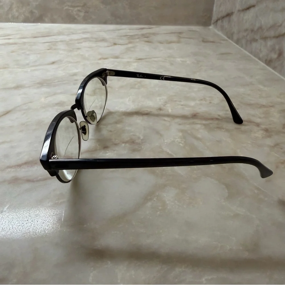 Ray-Ban classic oval